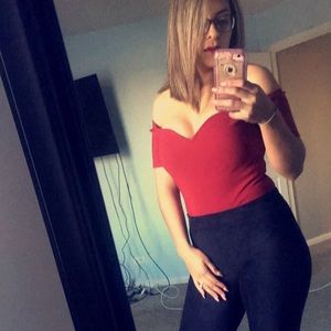 Meet your Posher, Edith